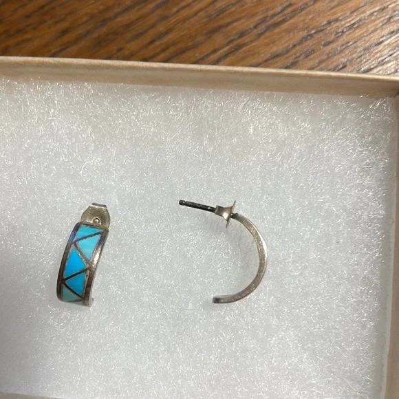 Silver and turquoise blue post earrings. - Picture 2 of 2